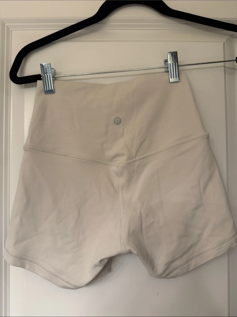 Lululemon Align High Rise Short 4" Bone Size 4 - Picture 2 of 3